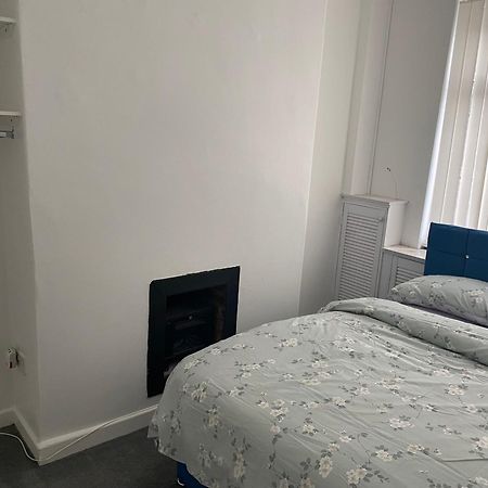 Marvellous Room 1 Stoke-on-Trent Екстериор снимка